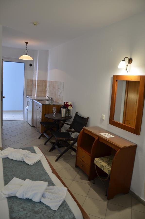 Kiwi Apartments Неа-Фокеа Экстерьер фото